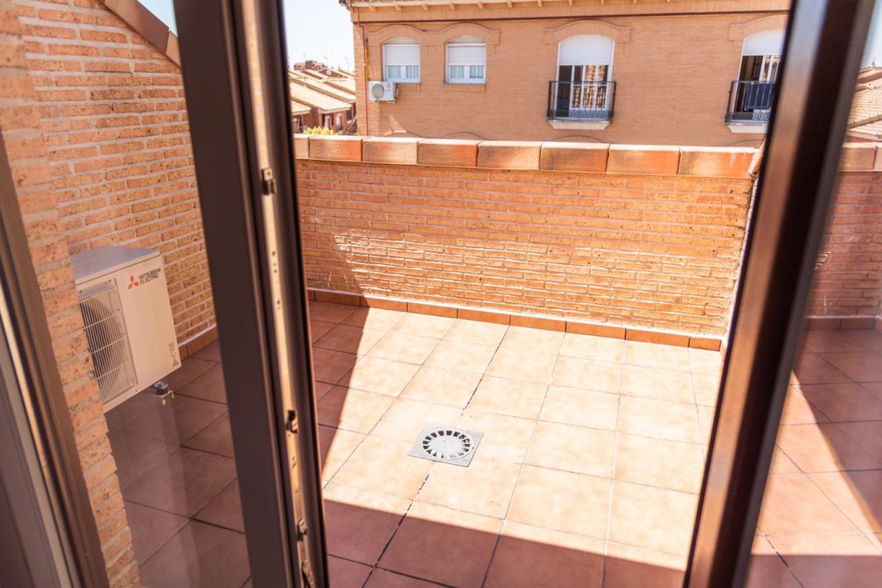 Apartamentos Hotel Carlos I Yuncos Bagian luar foto